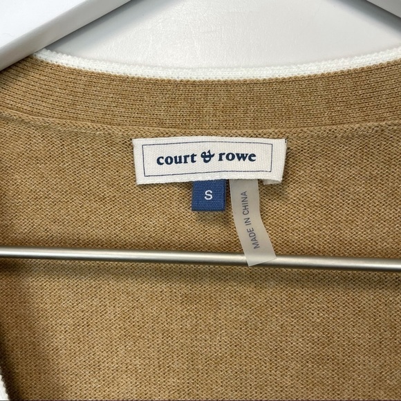 𝅺COURT & Rowe Victoria Tan Cardigan Sweater Size Small - Picture 4 of 9
